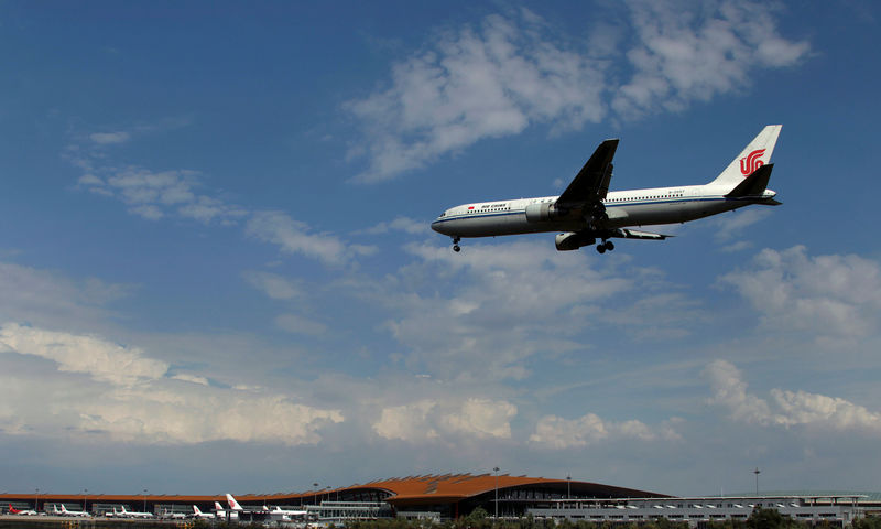 港股异动：中国三大航空公司股价集体下挫，此前宣布采购292架空客飞机