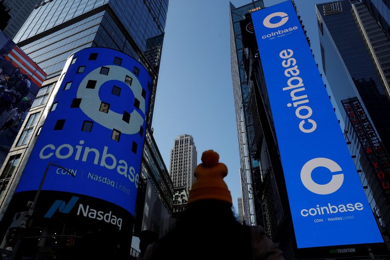 基本面不稳、股价过高，分析师下调加密第一股Coinbase评级至“跑输大盘”